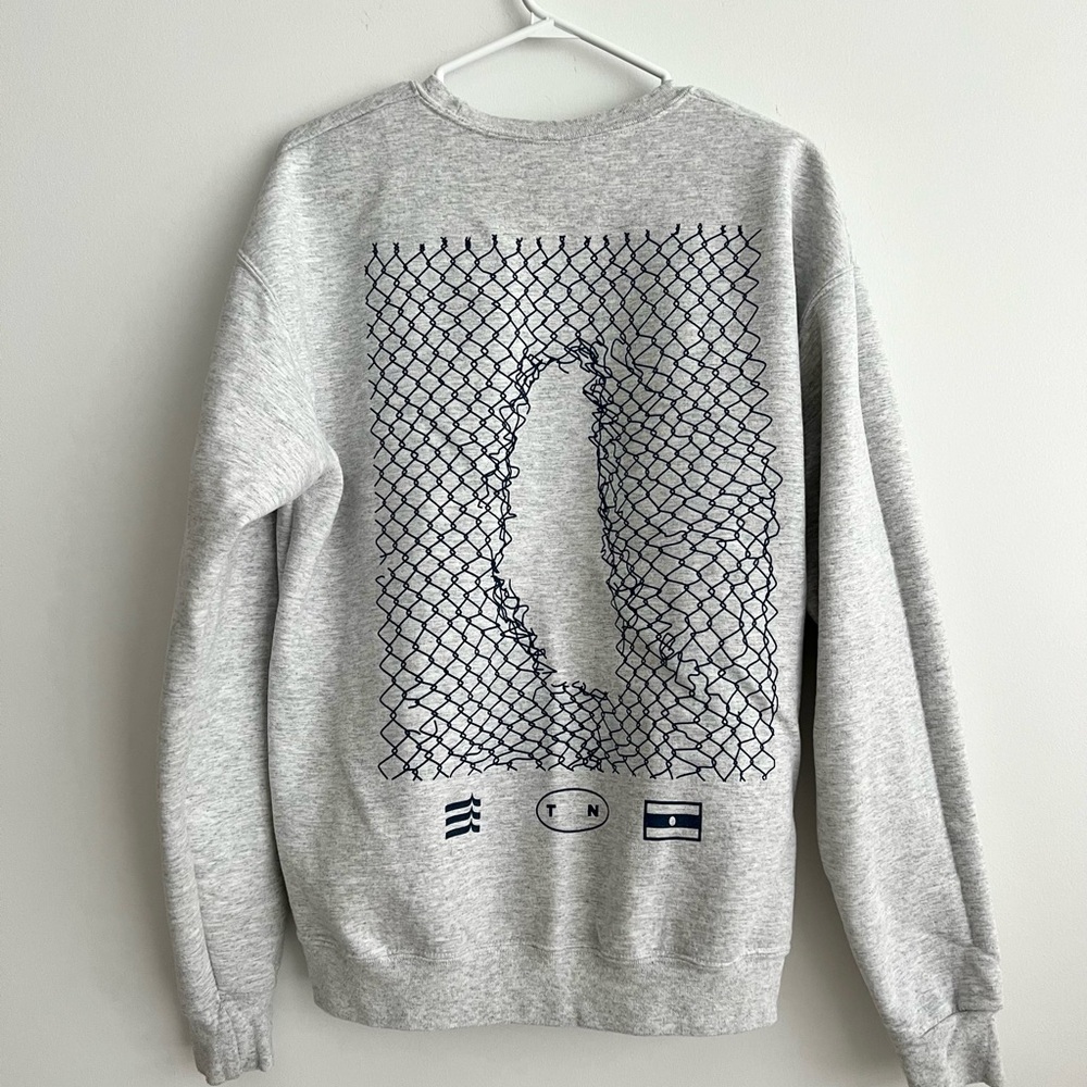 Men's Token Break Free Grey Crewneck Sweatshirt Size M